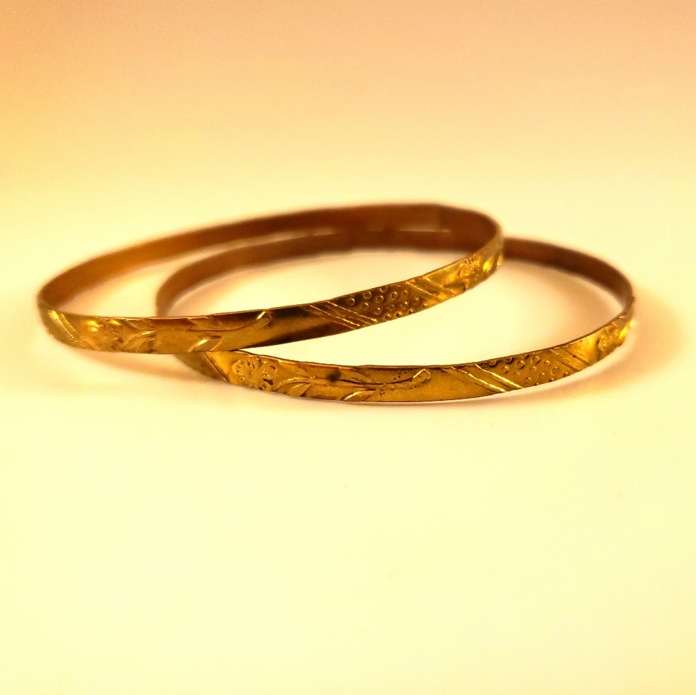 Set Pattern Rustic Gold Tone Bangle Bracelet - image 1